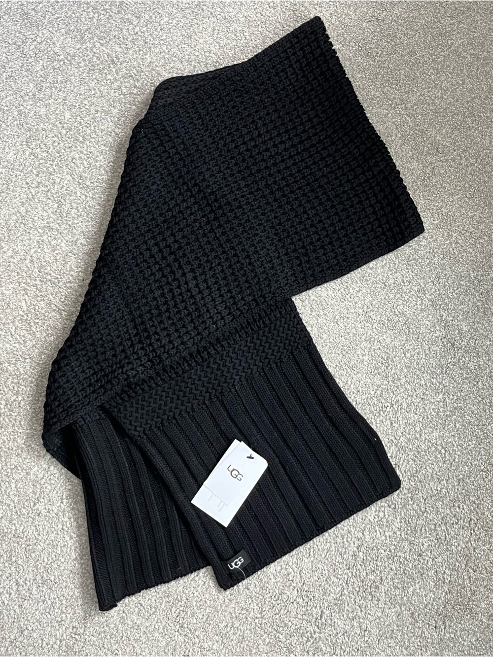NWT UGG Black Knit Scarf